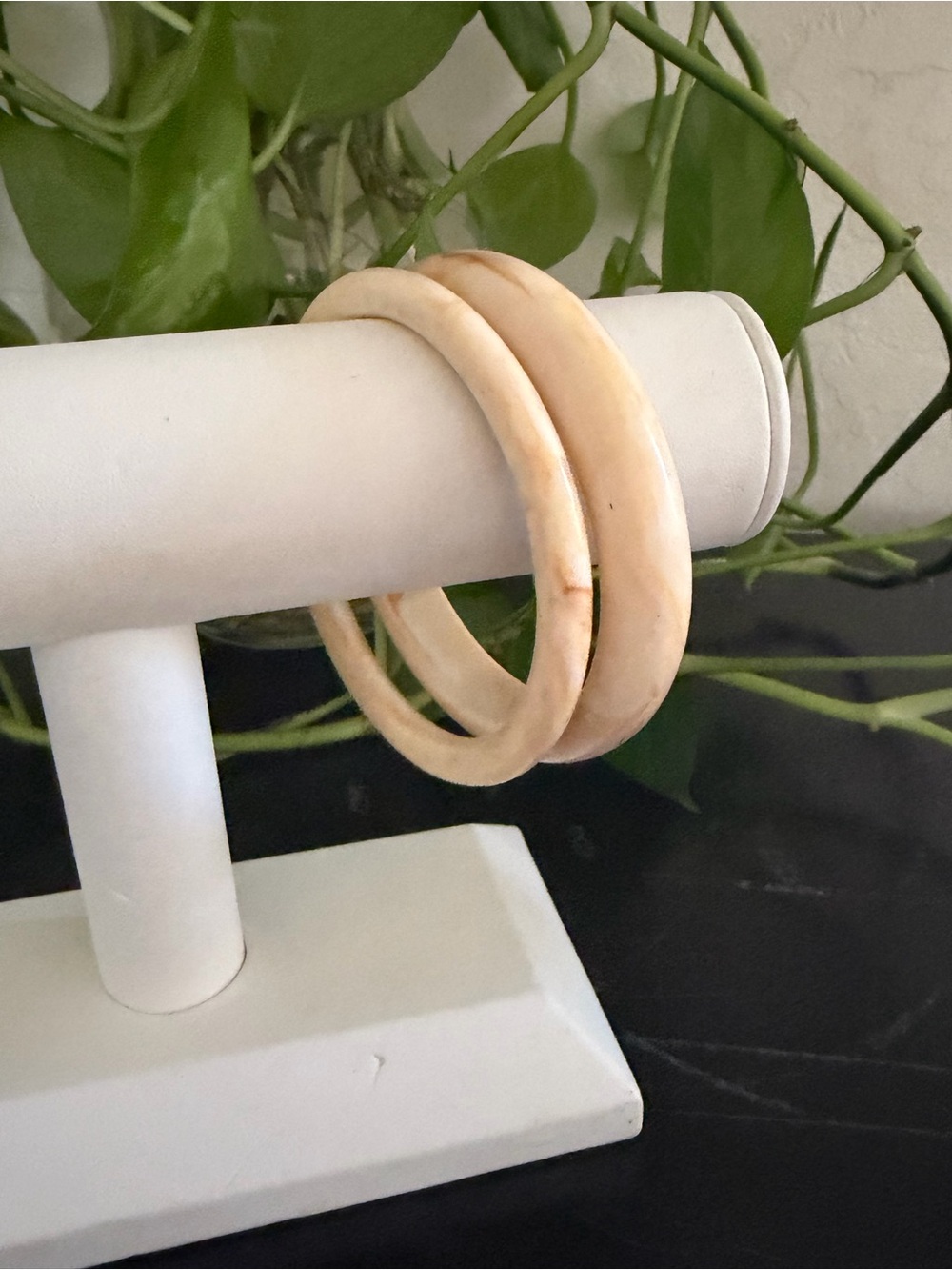 Vintage Cream & Brown Marbled Lucite Bangle Bracelet set 2
